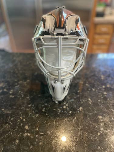 Vaughn VM Pro goalie mask - Medium shell