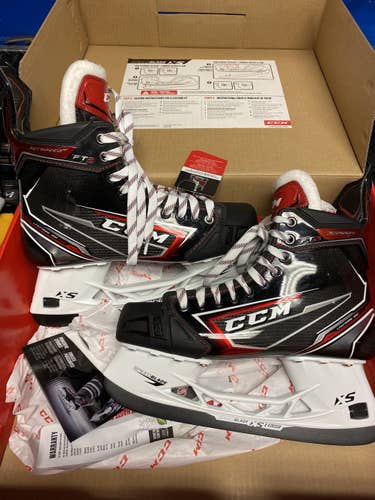 Senior CCM Regular Width  Size 8 JetSpeed FT2 Hockey Skates