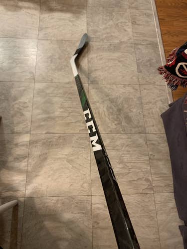 Senior Right Handed Toe Pattern RibCor Trigger 4 Pro Hockey Stick