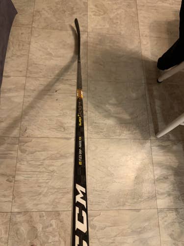 Senior Right Handed Mid Pattern  Super Tacks AS1 Hockey Stick