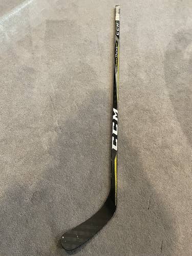 Senior Right Handed Mid Pattern  Super Tacks 2.0 Hockey Stick