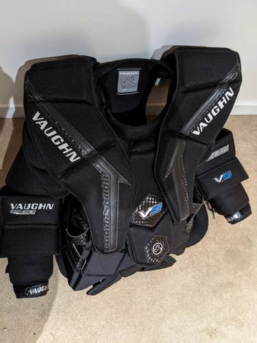 Senior Used XL with L arms Vaughn Velocity V9 Pro Carbon Goalie Chest Protector
