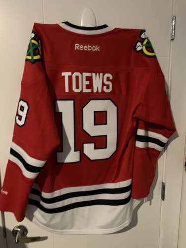 Johnathan Towes Blackhawks jersey XL
