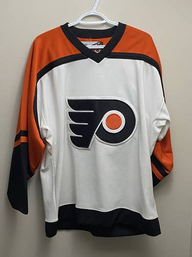 White Used Medium  Jersey