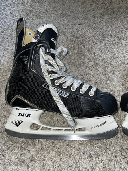 Senior Bauer Regular Width Size 7.5 Nexus 800 Hockey Skates