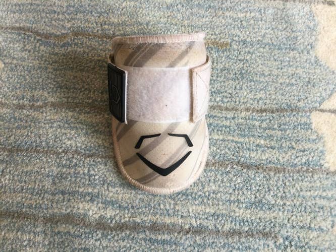 Used White/White EvoShield Elbow Guard
