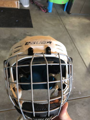 White Used Youth Bauer  Prodigy Helmet