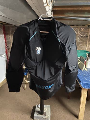 Vaughn padded goalie compression shirt Senior Large
