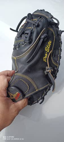 Used High School/College All Star Right Hand Throw CM3000BK Catcher's Glove 35"