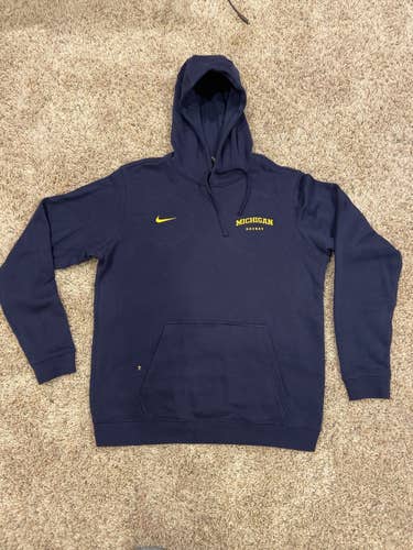 University Of Michigan Hockey Unisex Medium Nike Sweatshirt