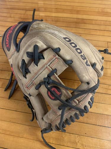 Brown High School/College Infield 11.5" A2000 1786 Baseball Glove
