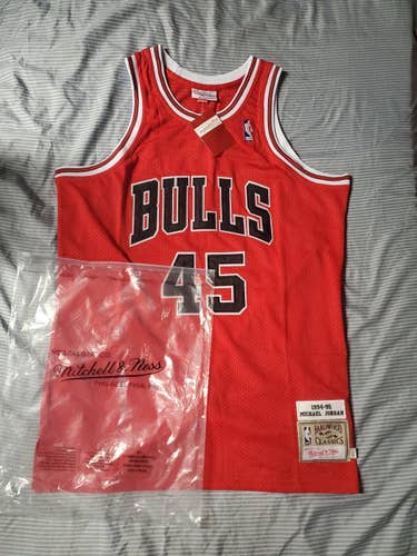 Michael Jordan "45" jersey size 44 Large