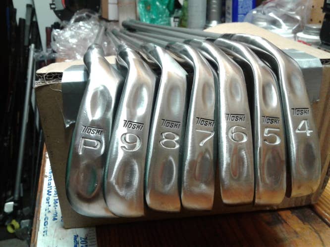 Used  Bob Toski Women's RH Clubs - Iron Set (4-PW) Driver and 3W -  Flex 10 Pieces
