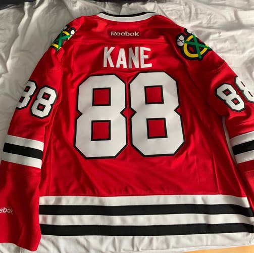 Patrick Kane Chicago Blackhawks Men's XL Reebok  Hockey Jersey never worn
