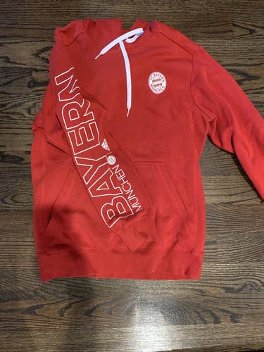 FC Bayern Munchen Red Adult Men's Used Large Adidas hoodie Sweatshirt