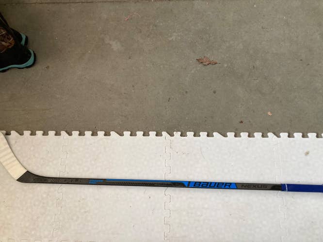 Junior Right Handed  Nexus Freeze Pro Hockey Stick