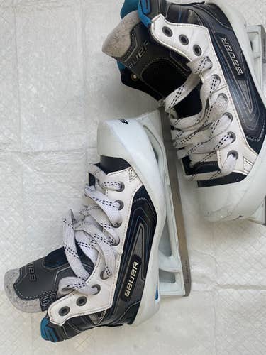 Bauer 9000 Goalie Skates (wide Width) EE