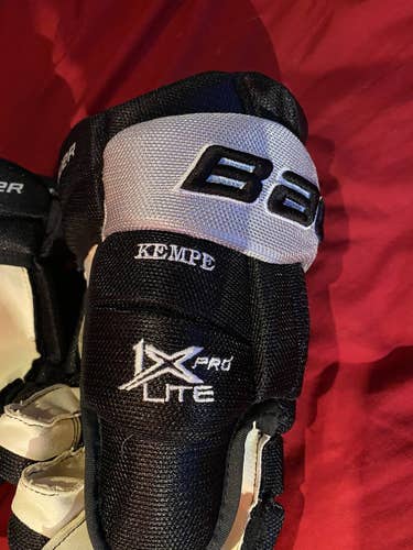 14” Bauer Vapor 1X Pro Lite Hockey Gloves (Adrian Kempe pro stock)