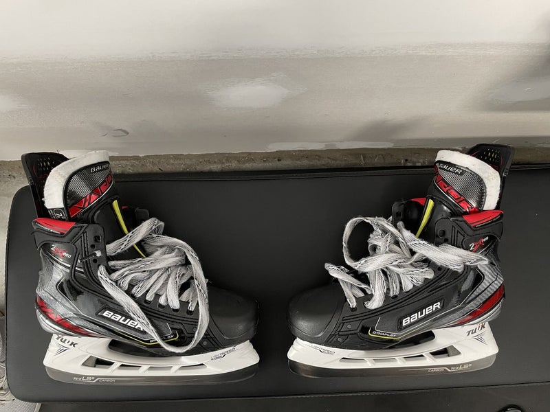 Senior Used Bauer Vapor 2X Pro Hockey Skates Regular Width Size 7.5