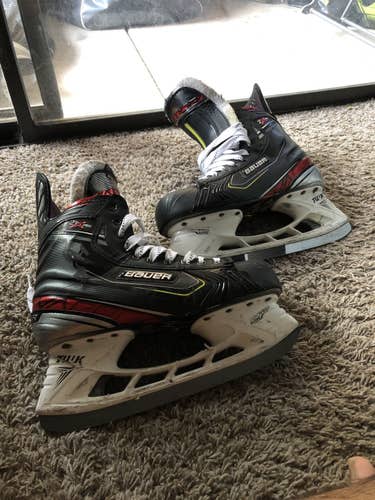 Senior Bauer Size 9.5 Vapor 2X Pro Hockey Skates