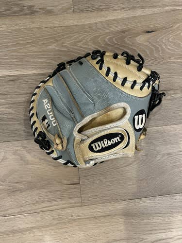 Brown Used Kid Pitch (9YO-13YO) Wilson Right Hand Throw Catcher's A2000 Baseball Glove 33"