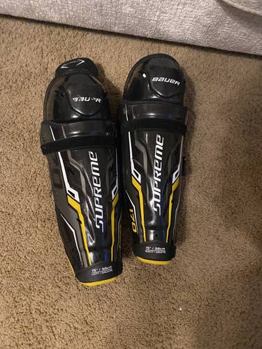 lightly used Bauer Supreme S170 Shin Pads
