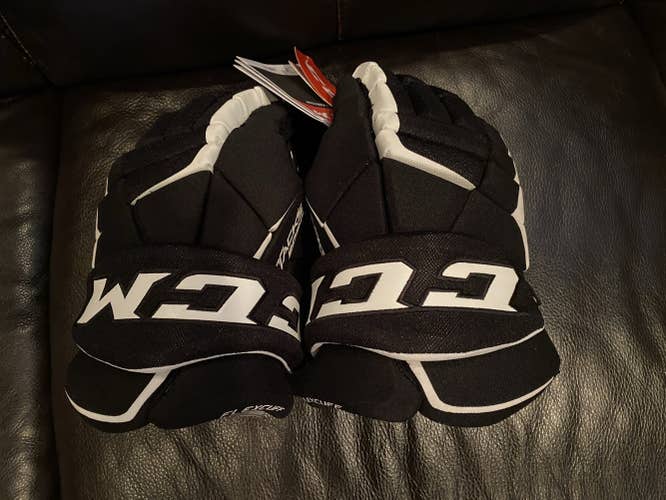 Black New Senior CCM Tacks 9080 Gloves 14"
