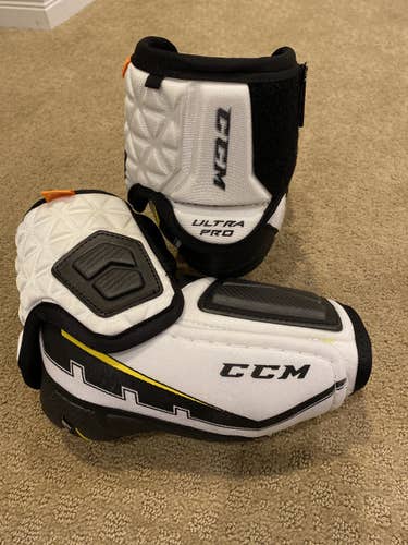 Pro Stock CCM Tacks Ultra Pro Elbow Pads Medium