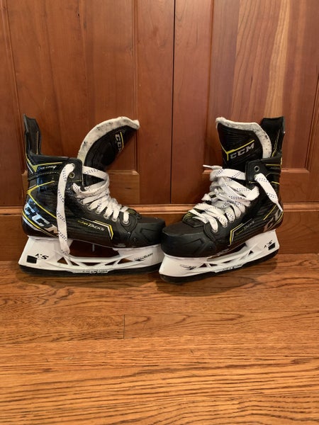 Senior Used CCM Super Tacks AS3 Pro Hockey Skates Extra Wide Width Size 8