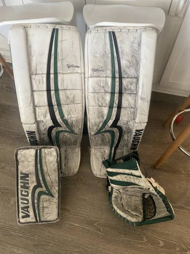 Vaughn Pro V Elite 32 + 2 w/ Eflex 3 glove