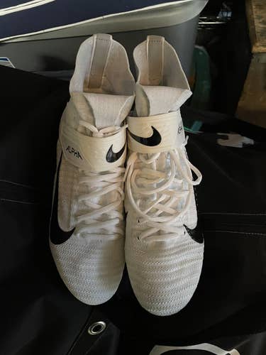 New White Nike Alpha Menace Elite 2 Cleats Size 8.5