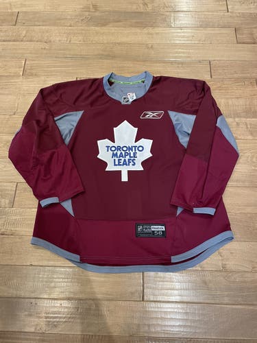 Toronto Maple Leafs Team Used Practice Jersey Burgundy 58