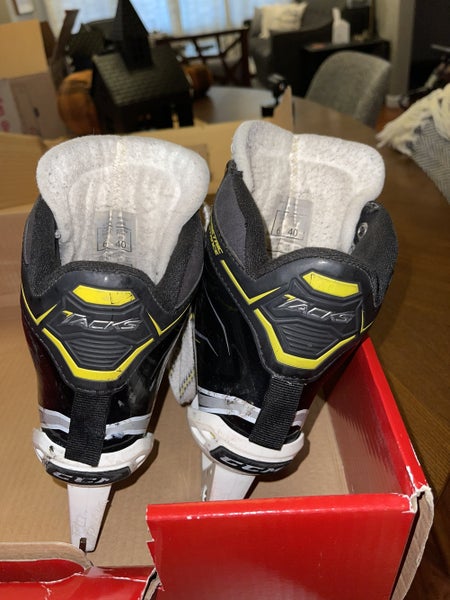 Used CCM Regular Width Size 6 Tacks 9060 Hockey Goalie Skates