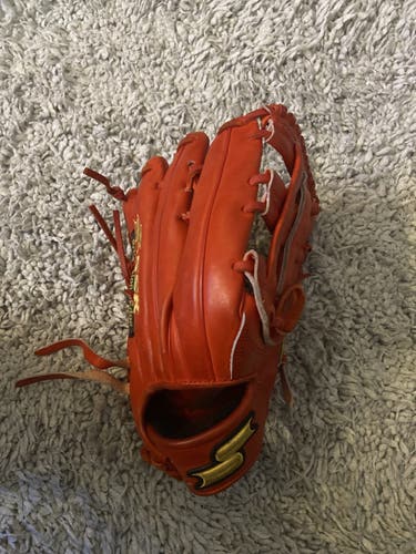 Red High School/College Right Hand Throw 12.5" Player Pro Baseball Glove