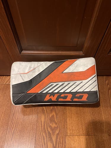 CCM axis 1.5 goalie blocker