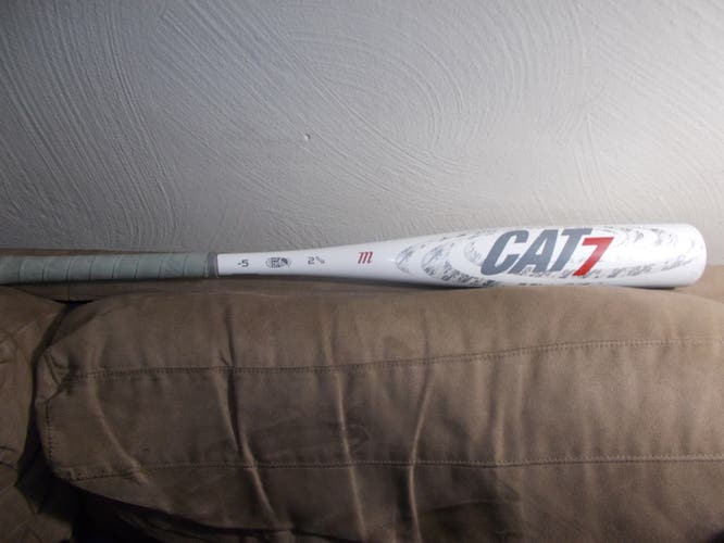 Used Kid Pitch (9YO-13YO) USSSA Certified Marucci CAT 7 Bat (-5) 25 oz 30"