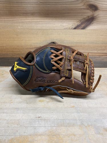 Mizuno 11.5" Classic Pro Soft Baseball Glove