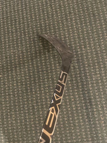 Senior Right Handed Toe Pattern Pro Stock Nexus 1N Hockey Stick