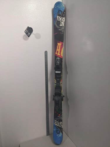 Ace of Spade Twin Tip Skis w/Rossignol Bindings Size 140 Blue Used