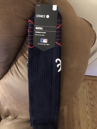 Atlanta Braves Stance men’s MLB Socks M