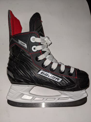 Youth Bauer NS Lightspeed Hockey Skates Regular Width Size 11 (only worn 3 times)
