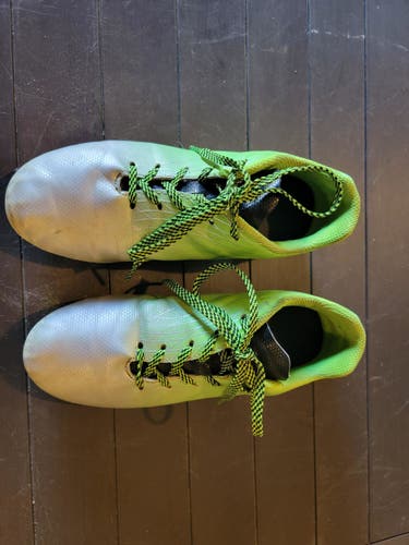 Green Used Size 2.5 DSG Soccer Cleats