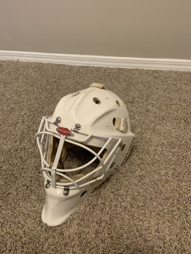 White Used Bauer  Profile 960 Goalie Mask
