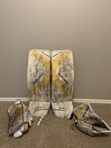 White Used 35" Regular Pro Stock Vapor 1X Goalie Full Set