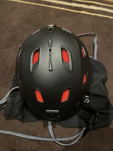 Black/Red Men's Large Smith Vantage Helmet