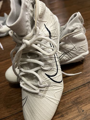 White Adult Used Unisex Size 7.5 (Women's 8.5) Molded Cleats Nike High Top