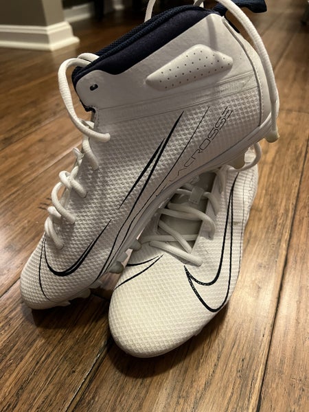Adult Used Size 10 (Women's 11) Nike