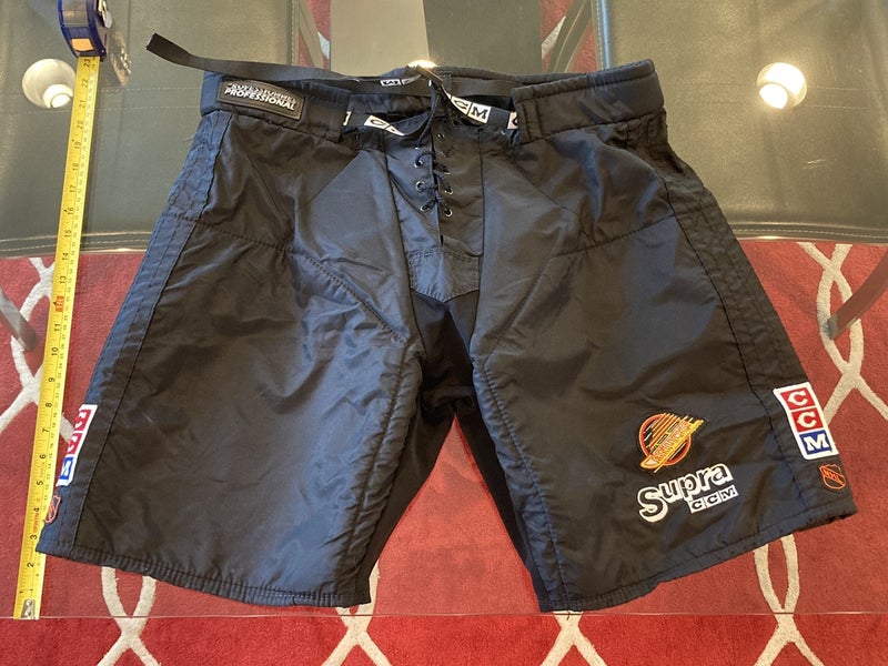 Vancouver Canucks Black Pant Shell - RARE FIND