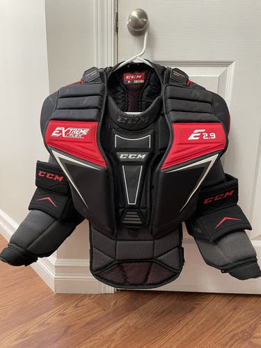 Used Medium CCM Extreme Flex Shield E2.9 Goalie Chest Protector