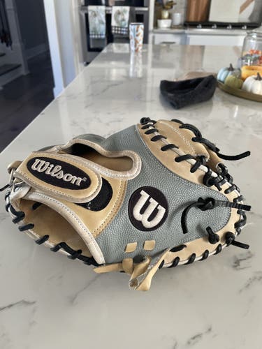 Wilson A2000 Catchers mitt pf33